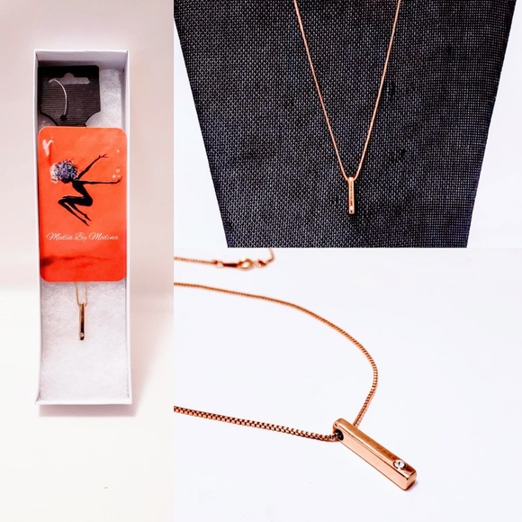 MediabyMedina Jewelry - Minimalist Gold vertical bar & cz necklace🦄🆕